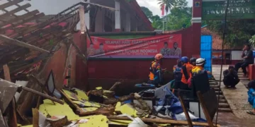 Terremoto de magnitud 5,6 deja al menos 62 muertos en Indonesia