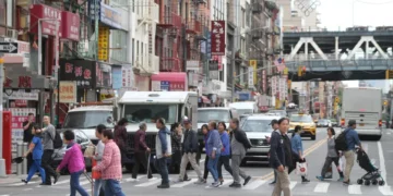 $10 millones de dólares en mercancía falsa de “lujo” decomisada en calles de NY