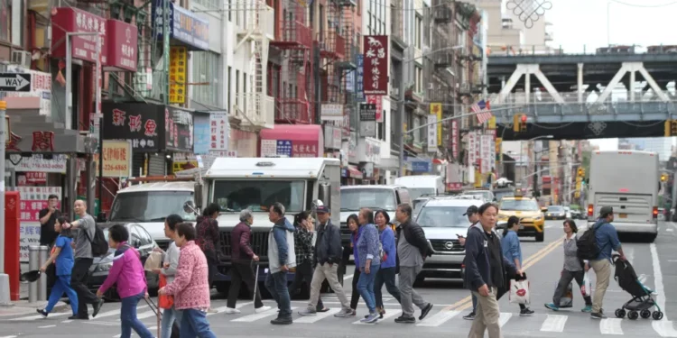 $10 millones de dólares en mercancía falsa de “lujo” decomisada en calles de NY