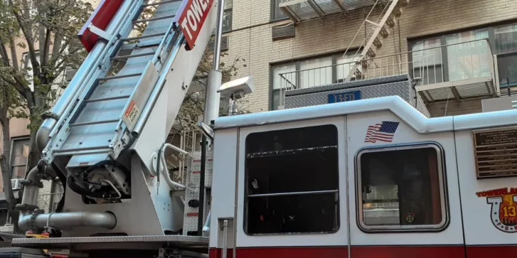 Tragedia de Thanksgiving: padre y su hija mueren en incendio en NY