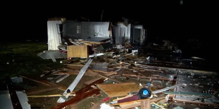 Al menos un muerto y varias personas desaparecidas en Oklahoma