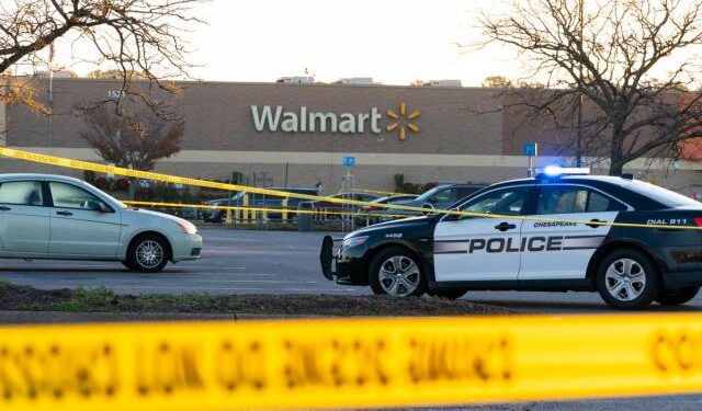 Tras tiroteo en Walmart en Virginia y otros ataques, Biden presiona al Congreso