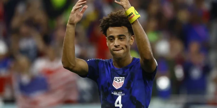 Estados Unidos avanza en el Mundial con una victoria por 1-0 sobre Irán