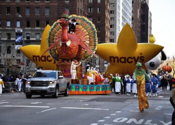 La MTA insta a usar el transporte público para el festivo de Thanksgiving en NY