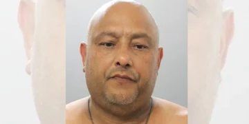 Hombre de West Warwick acusado de robar y agredir a un doble amputado