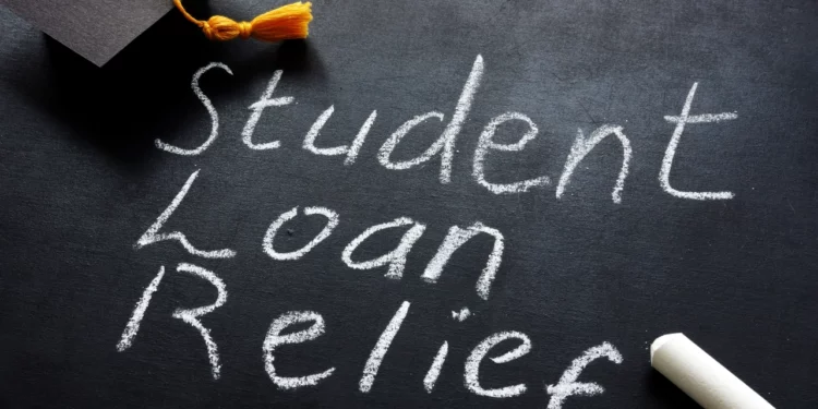 ¿En qué punto se encuentra el plan de endeudamiento de los estudiantes?