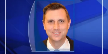 Magaziner derrota a Fung en la carrera por el Congreso de RI