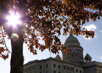 RI va camino de terminar el año presupuestario con un superávit