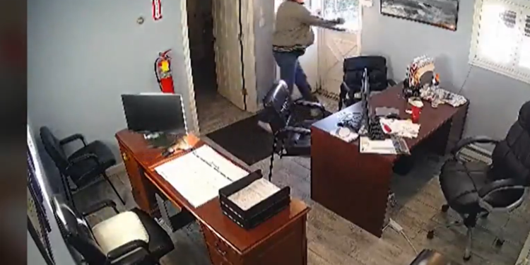 El hijo del director a bordo del autobús escolar implicado en el accidente