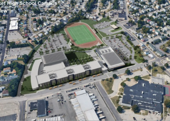 Los residentes de Pawtucket votan para derribar el estadio McCoy y construir una nueva escuela