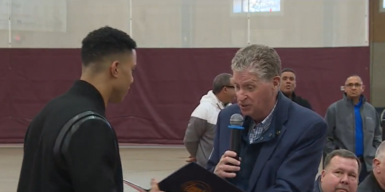 El MVP de la Serie Mundial, Peña, fue homenajeado en Providence.