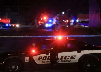 Al menos 5 personas muertas y 18 heridas en un tiroteo en Colorado Springs