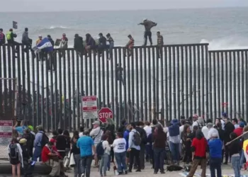 Juez da 5 semanas a EEUU para prepararse para fin de bloqueo de migrantes