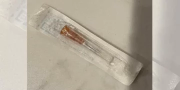 Se encuentra una aguja hipodérmica en los dulces de Halloween de un niño