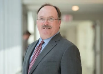 Lifespan nombra al sustituto de Babineau como presidente y director general