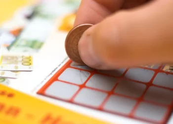 Por qué la Lotería de Nueva York pide no regalar “raspaditos” a los niños en Navidad