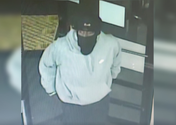 La policía de Pawtucket busca al sospechoso de un robo