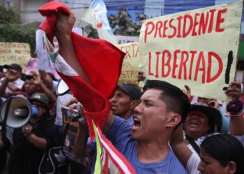 ¿Quiénes son las personas que han muerto en las protestas en Perú y qué sabemos de cómo murieron?