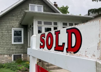 Los tipos medios de las hipotecas estadounidenses a largo plazo bajan por tercera semana consecutiva