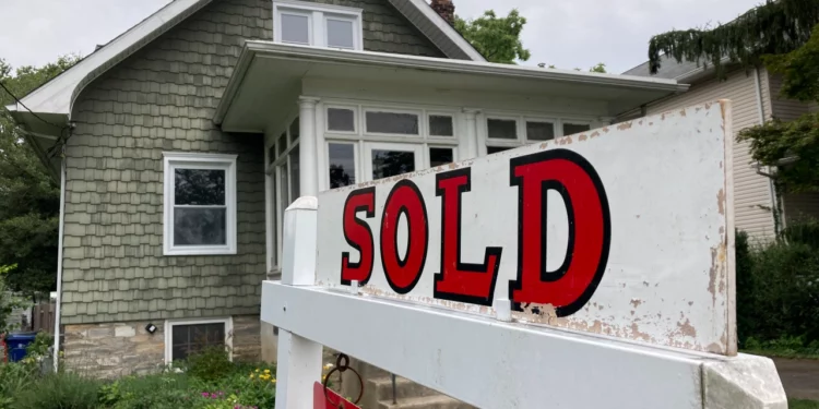 Los tipos medios de las hipotecas estadounidenses a largo plazo bajan por tercera semana consecutiva