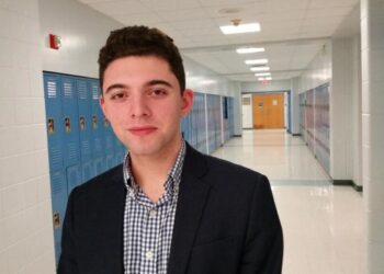 Un cantante local resulta herido en un accidente ocurrido de madrugada en Providence