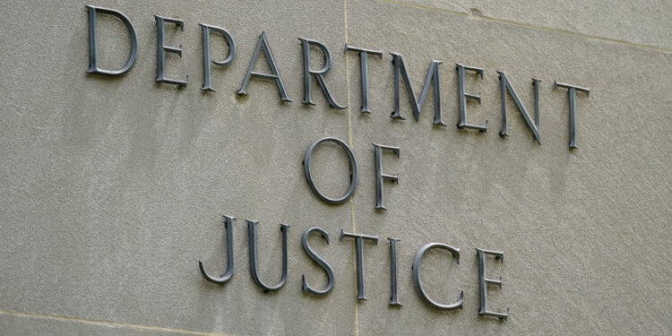 Casi 5 años de cárcel para un hombre por atracar bancos en NH y MA