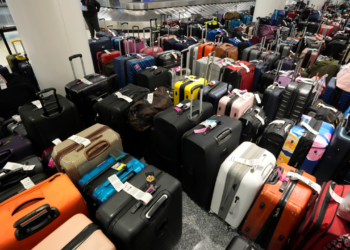 Las cancelaciones de vuelos de Southwest Airlines siguen acumulándose