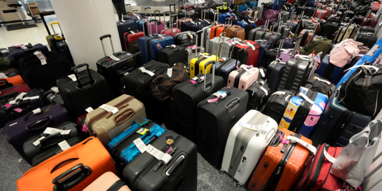 Las cancelaciones de vuelos de Southwest Airlines siguen acumulándose