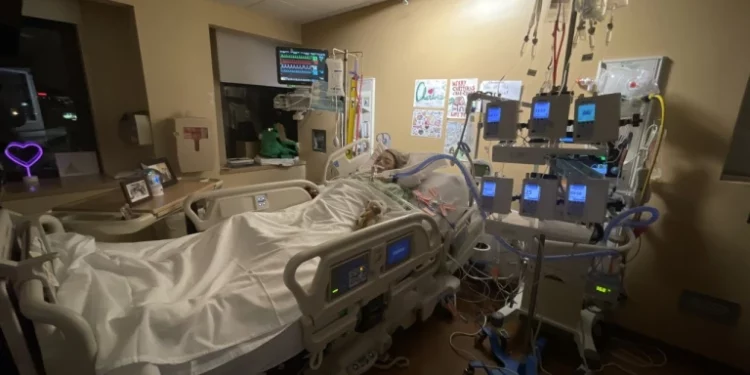 Adolescente de North Kingstown en estado crítico desafía los pronósticos para Navidad