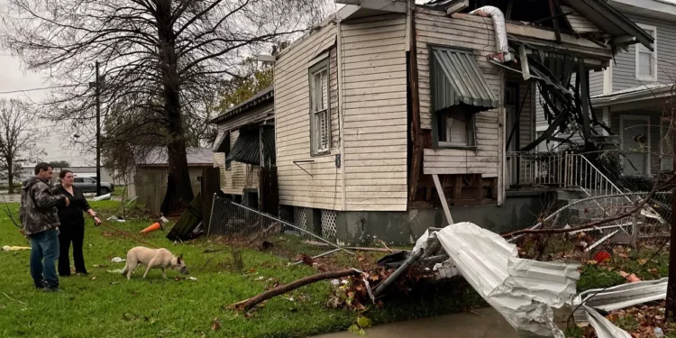 Los tornados dejan una estela de destrucción en Louisiana y el sureste de Estados Unidos