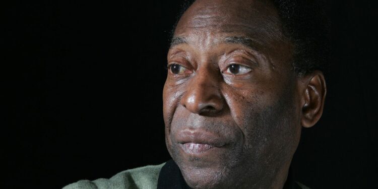 El cáncer agrava el estado de salud de Pelé, que pasará la Navidad en el hospital
