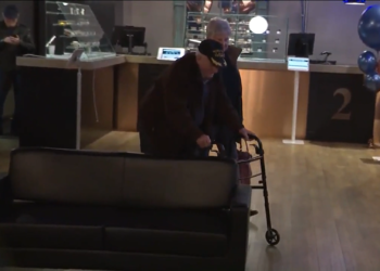 Los habitantes de Rhode Island se dirigen a los dispensarios para comprar marihuana recreativa