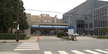 Otro alto ejecutivo de Lifespan se retira tras pérdidas de 77 millones de dólares