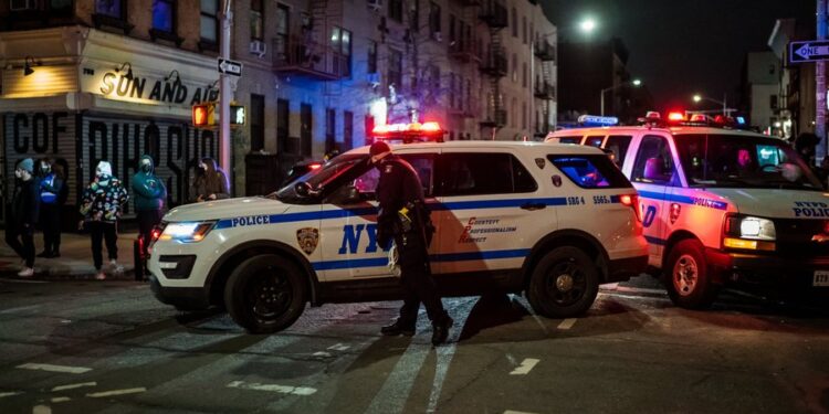 17 empleados públicos robaron fondos millonarios COVID en Nueva York