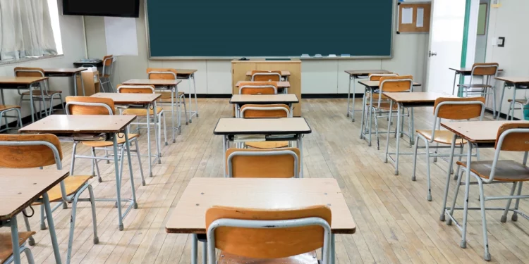 Los colegios anuncian cierres ante la tormenta del viernes