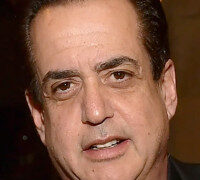 Actor murió por sobredosis y abandonaron su cuerpo en calle de Nueva York