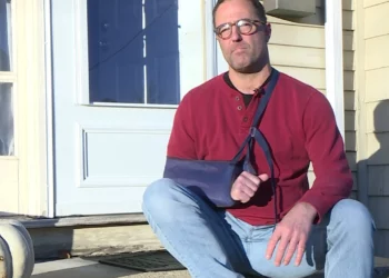 Nativo de RI salva a un niño en un accidente de bicicleta en NY