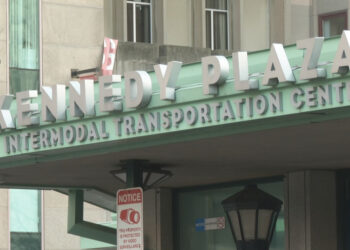 RIPTA reabre la oficina de identificación fotográfica en Kennedy Plaza