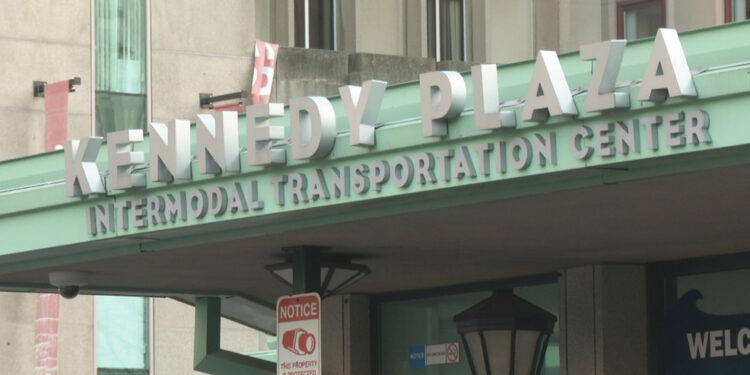 RIPTA reabre la oficina de identificación fotográfica en Kennedy Plaza