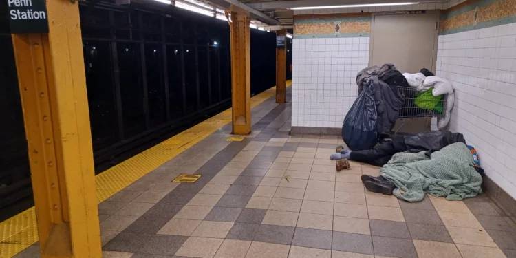 Coaliciones de NYC presionan para que inmigrantes también sean elegibles para vales de vivienda