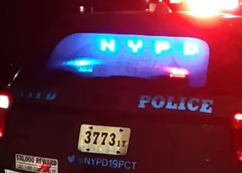 Tres mujeres baleadas afuera de club nocturno durante vigilia de otra víctima en Queens, Nueva York