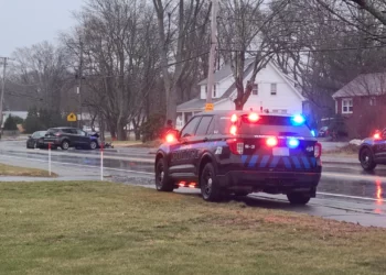 5 heridos en un accidente en Warwick; detenido el conductor