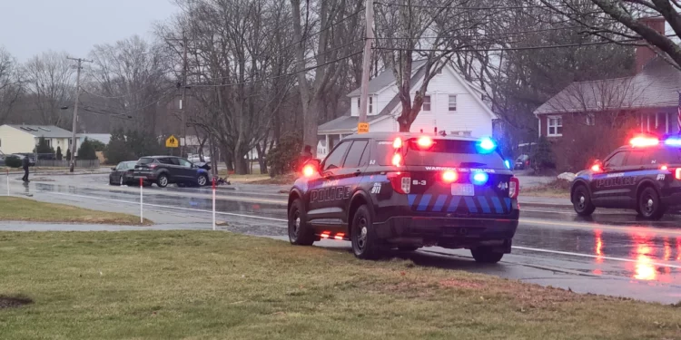 5 heridos en un accidente en Warwick; detenido el conductor