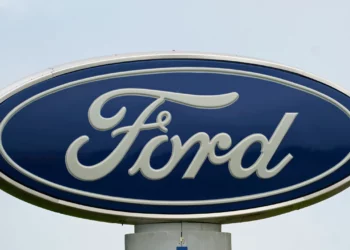Ford retira casi 383.000 SUV para solucionar el problema de la cámara de marcha atrás