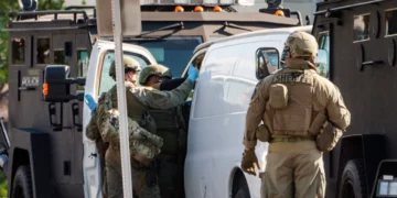 Autor del tiroteo en California mata a 10 personas en un club de baile