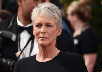 Jamie Lee Curtis y Michelle Pfeiffer se contagian de Covid-19