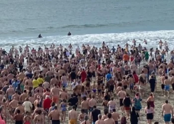 Penguin Plunge recauda fondos para Special Olympics RI