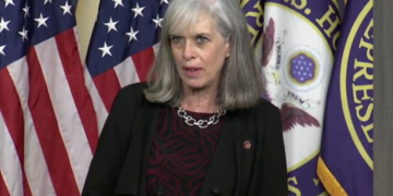 Hija de la diputada Katherine Clark es acusada de agresión policial