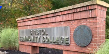 El presidente del Senado de Massachusetts propone un colegio comunitario gratuito