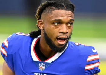 Hamlin, de los Bills, respira por sí mismo y se une al equipo por vídeo